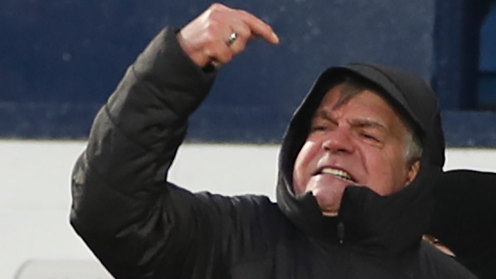 Allardyce angry at 'gifted' equaliser