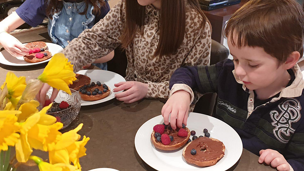 Breakfast for kids - ideas for quick easy breakfasts to make with kids