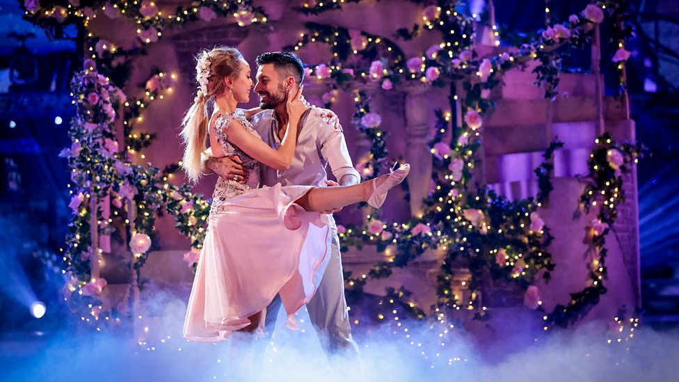 Strictly Come Dancing Rose Ayling Ellis And Giovanni Pernice Showdance CBBC Newsround