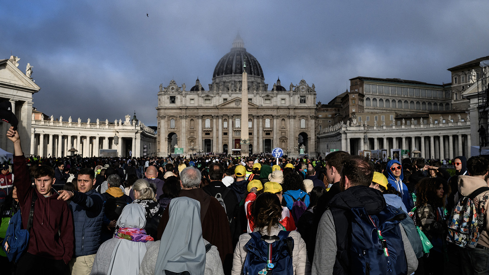 Crowds at Pope Francis Funeral