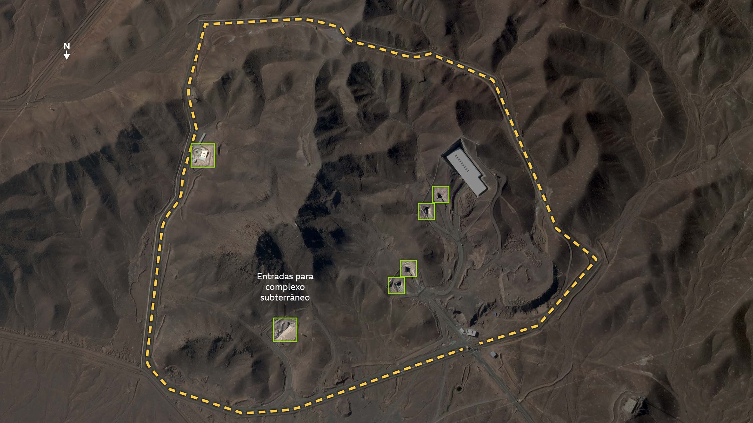 Uma imagem de satélite do local de Fordo, mostrando o edifício de apoio e a estrada para o local de apoio próximo