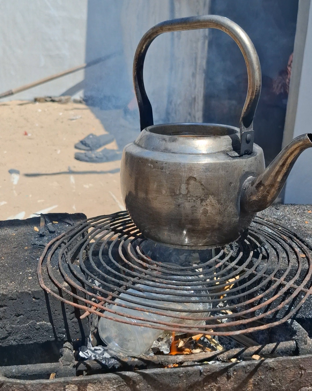 https://ichef.bbci.co.uk/images/ic/raw/p0lyjlf4.jpg