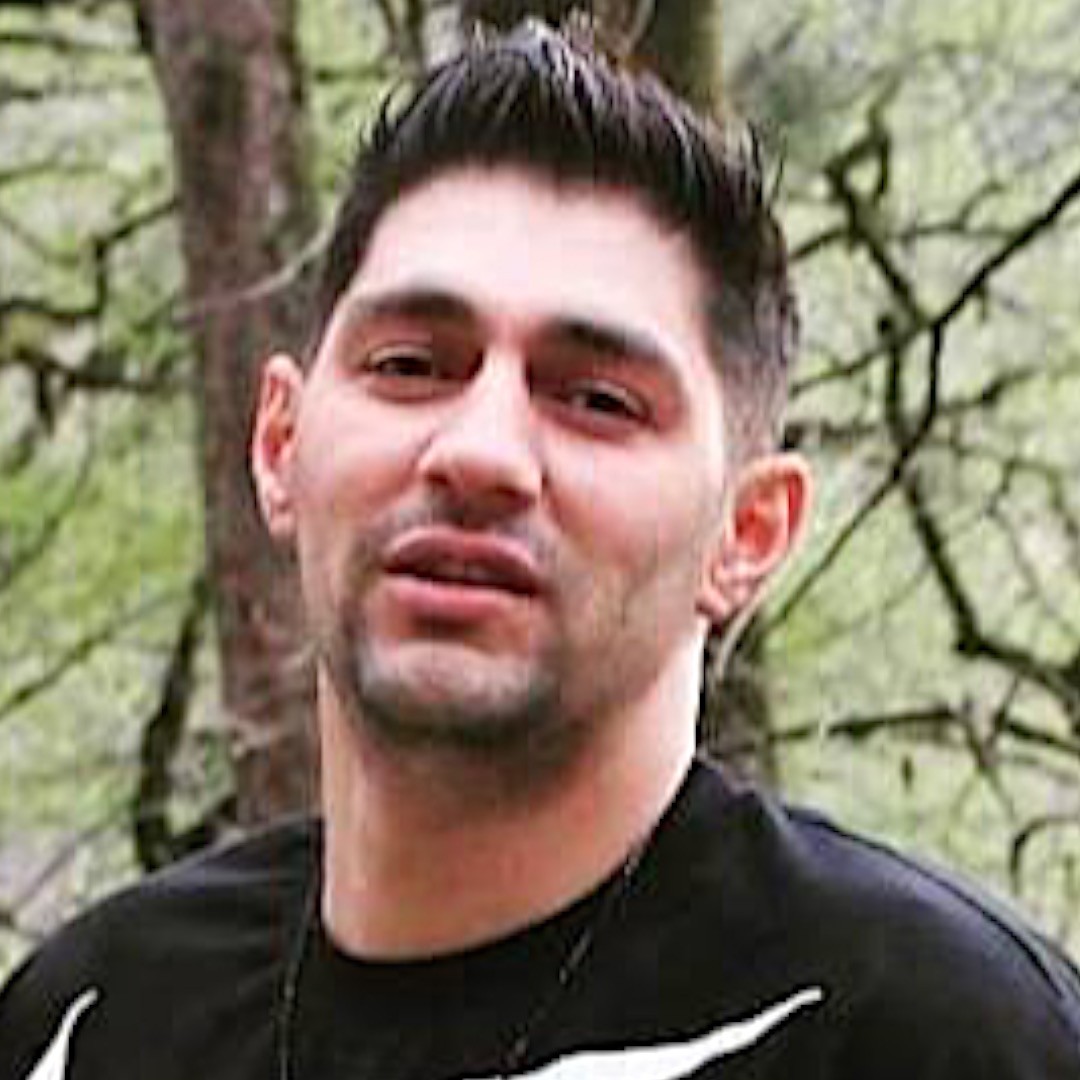 چهره رضا اسکندرپور