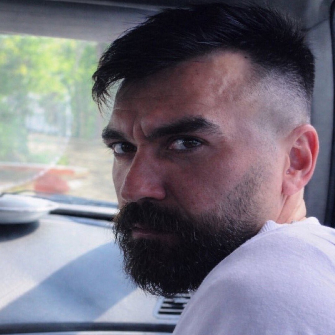 چهره بهنام کاشانی