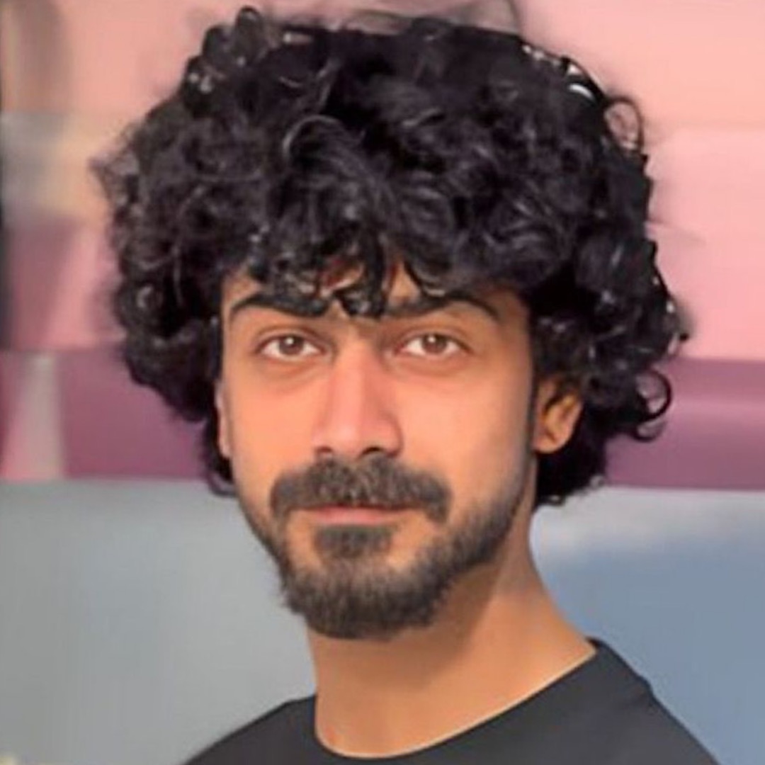 چهره سینا حق‌شناس