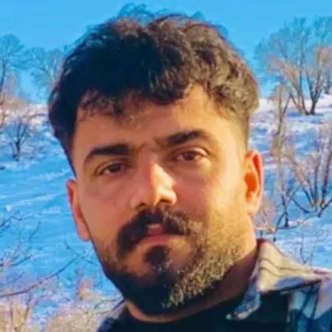 چهره رضا عظیم‌زاده