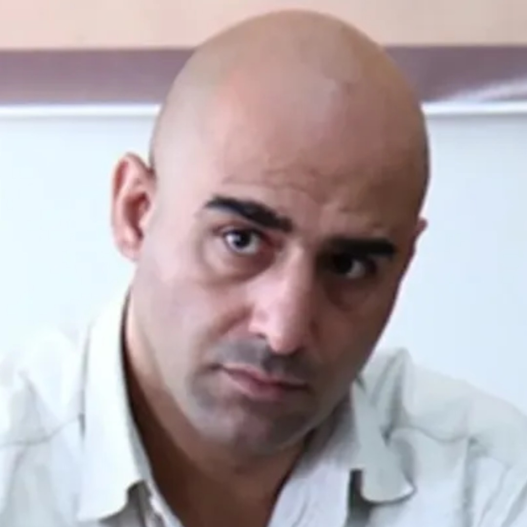 چهره یاسر مدیر روستا