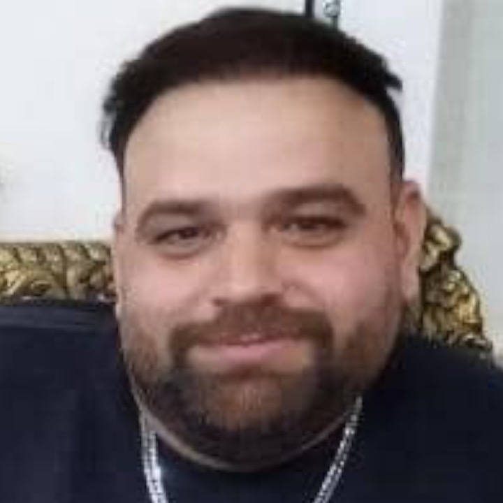 چهره حمید صالحی‌