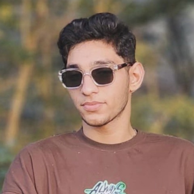 چهره عرفان آزرده