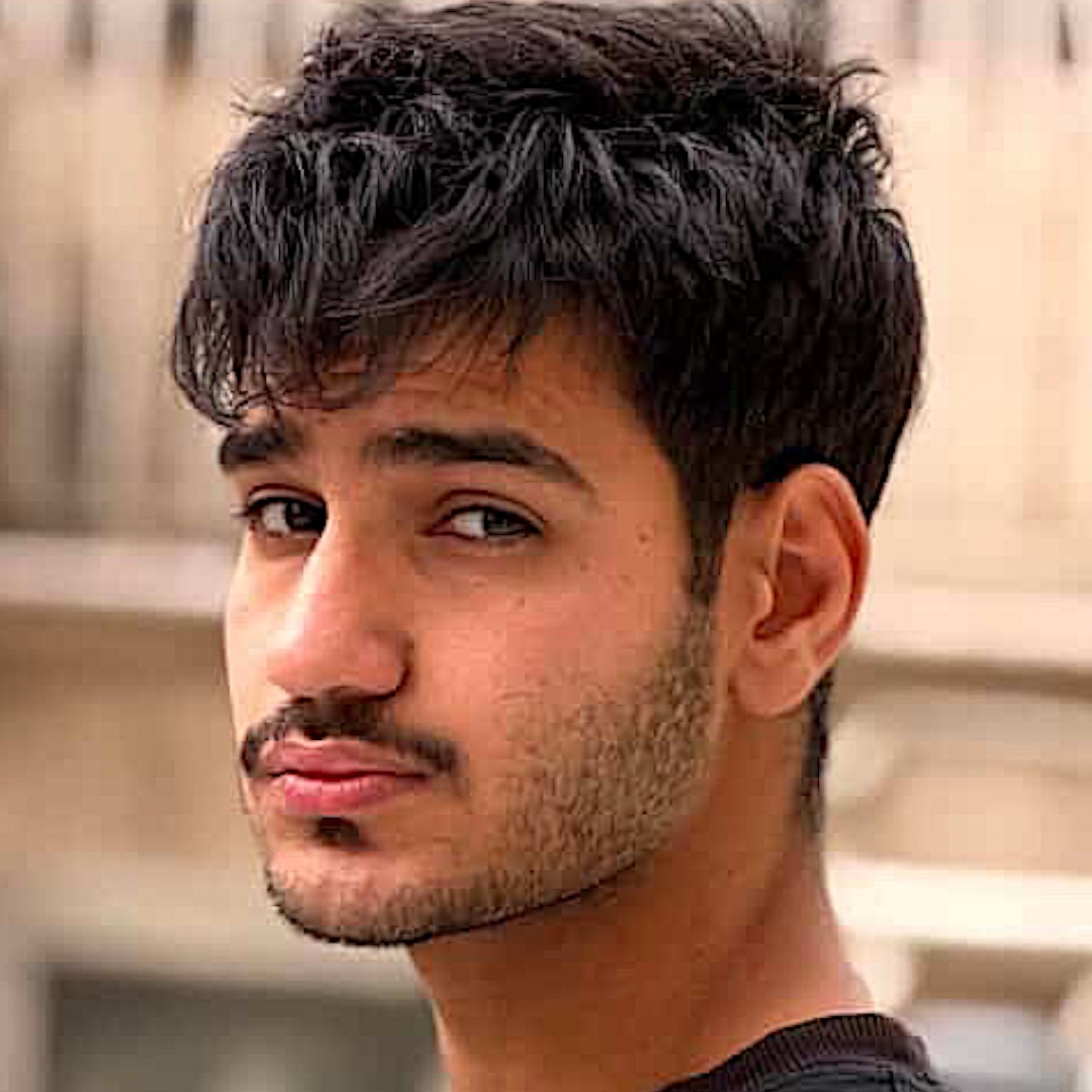 چهره دانیال مرادی‌زاده