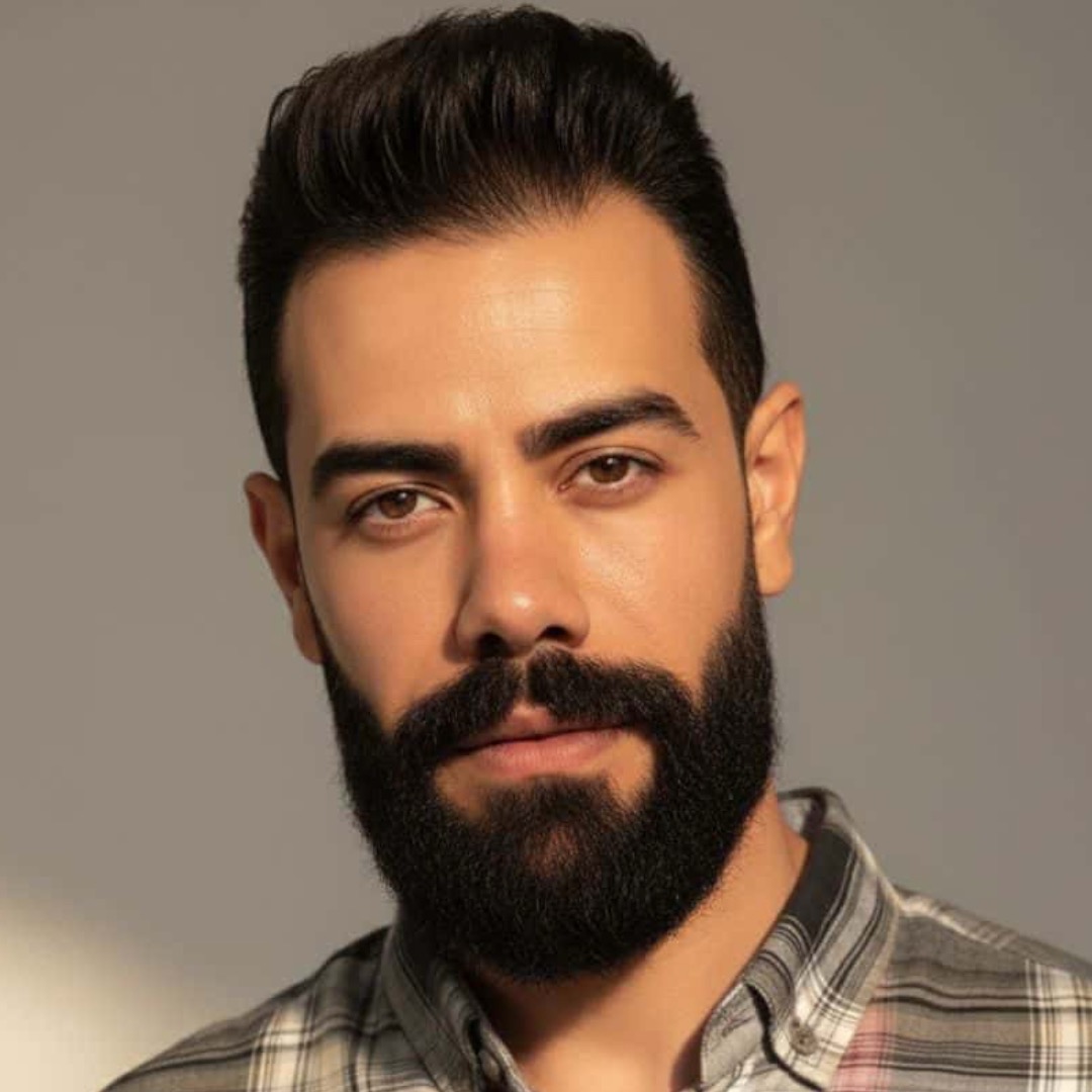 چهره عادل مطلب‌نژاد