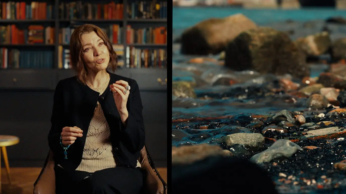 Elif Shafak says her writing style is 'a little bit drunk'