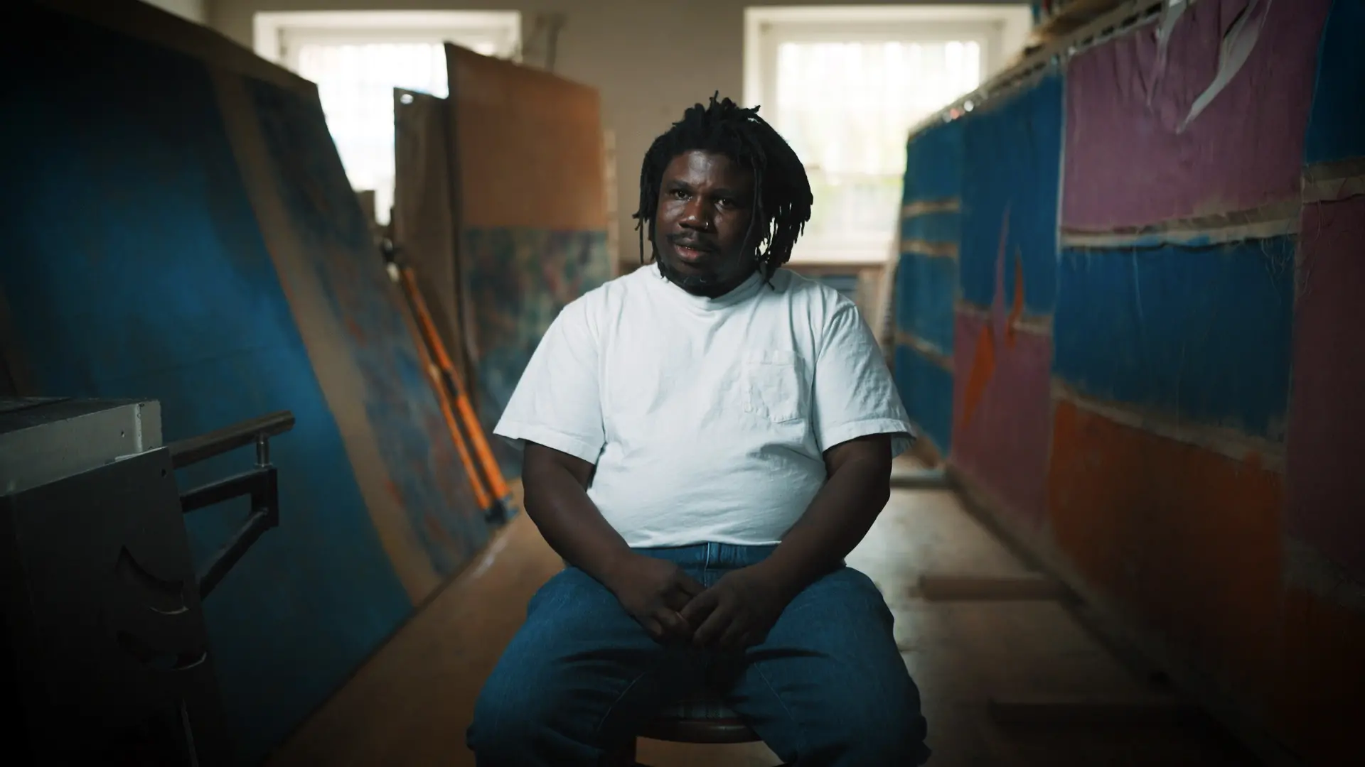 See behind the scenes of artist Alvaro Barringto