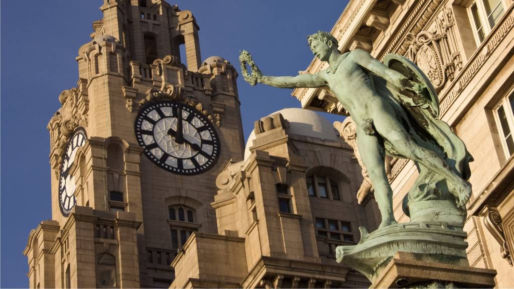 Statue in Liverpool