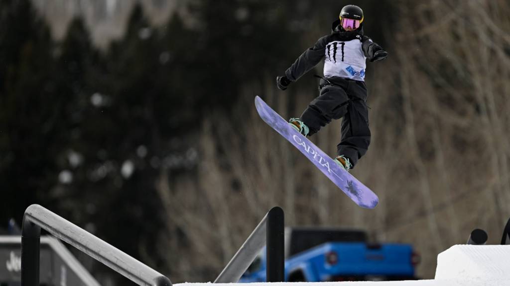 Watch Freestyle Ski & Snowboarding World 2023 LIVE: Slopestyle Finals - Live - BBC Sport
