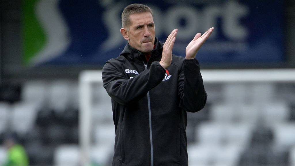 Watch Crusaders v Cliftonville Irish Premiership Live BBC Sport