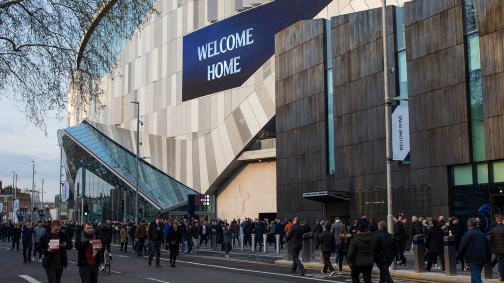 Pochettino takes blame but slams 'sloppy' Spurs Pochettino takes blame but slams 'sloppy' Spurs