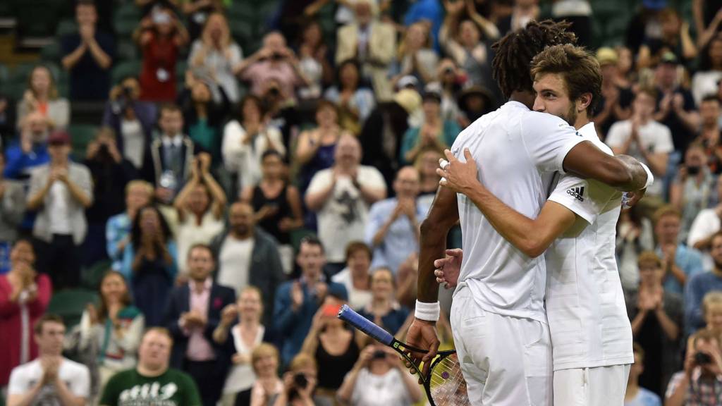 Wimbledon 2015: Monfils v Simon - Centre Court - Live - BBC Sport