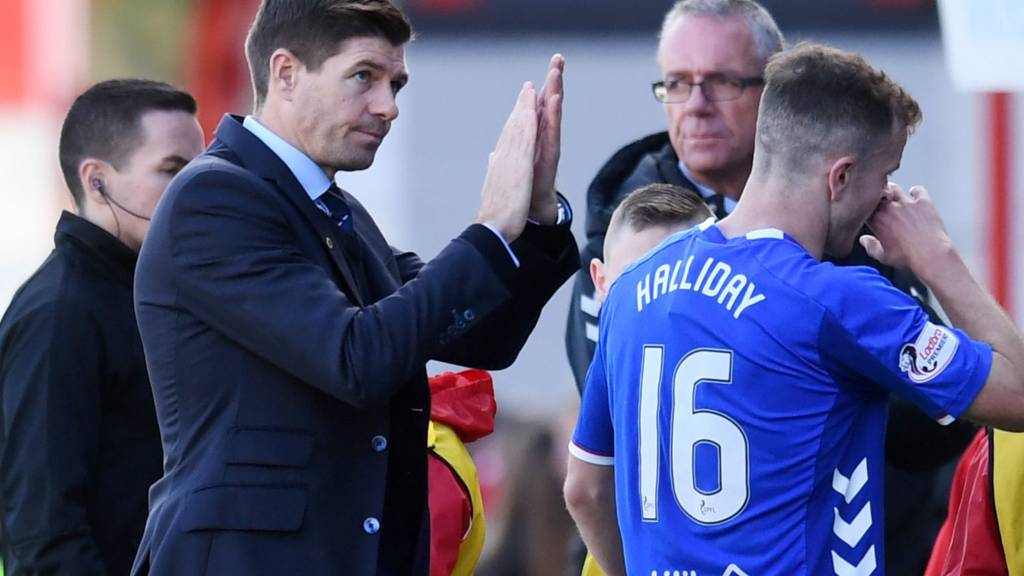 Rangers manager Steven Gerrard celebrates