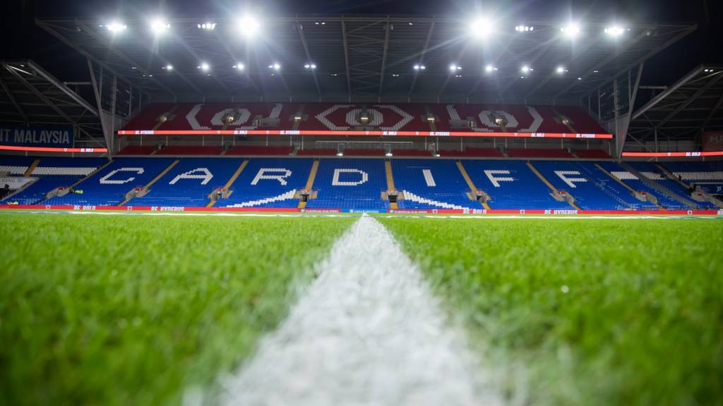 Cardiff City Women to turn semi-professional - BBC Sport