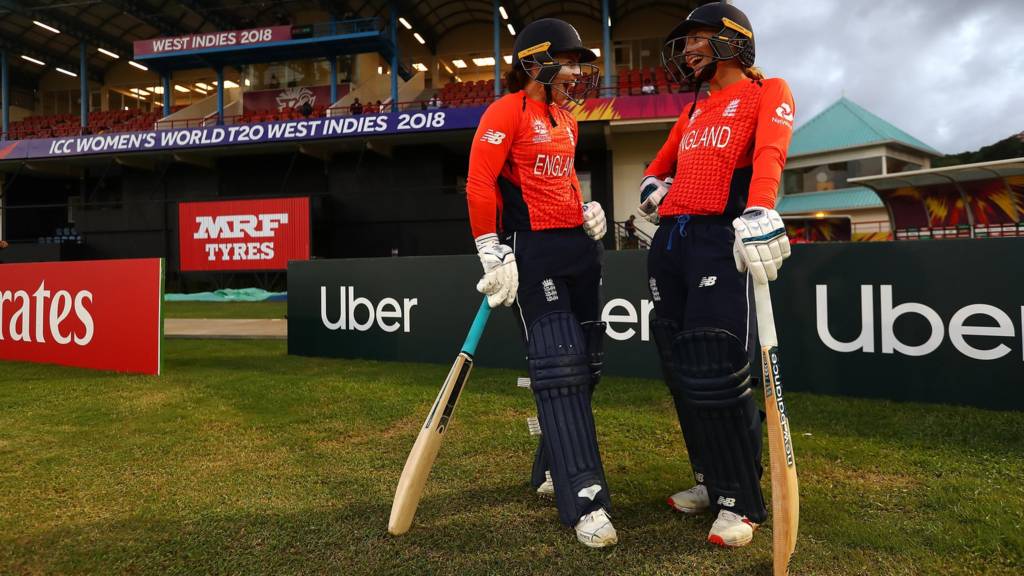 Tammy Beaumont of England and Danielle Wyatt