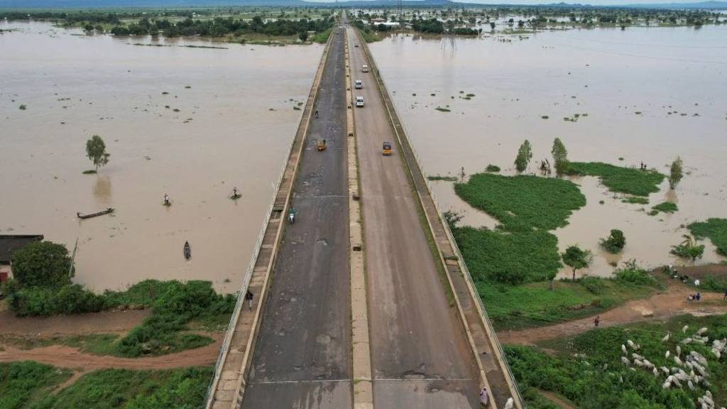 Nigeria Floods: Goment Say Flooding For Nigeria Don Kill More Dan 600 ...