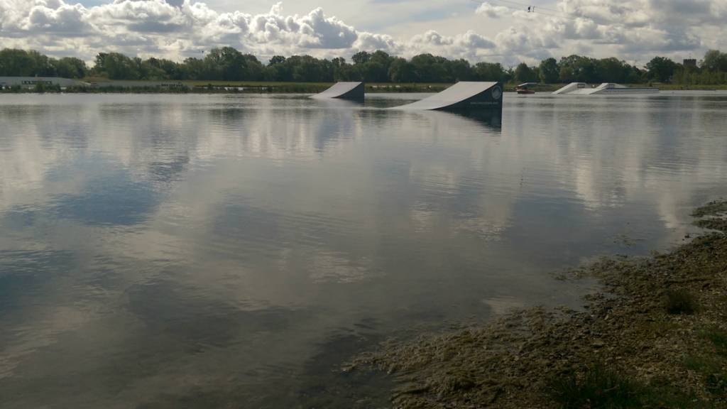 Box ENd Park, Kempston
