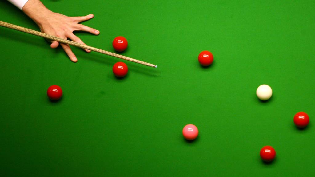 Snooker balls and cue