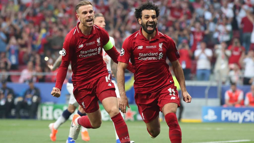 Jordan Henderson and Mo Salah celebrate