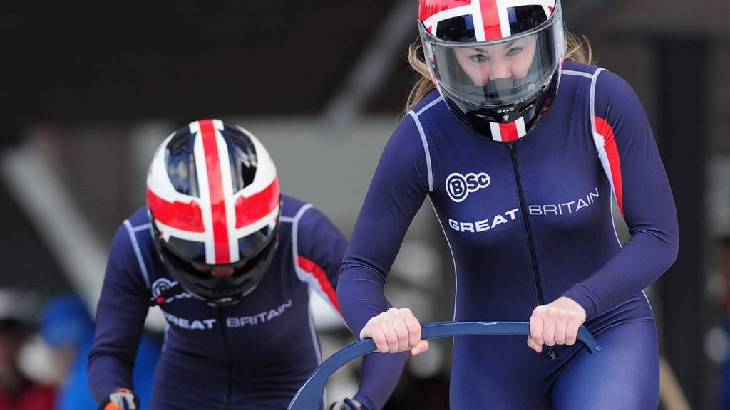 Mica McNeill of Great Britain (right)