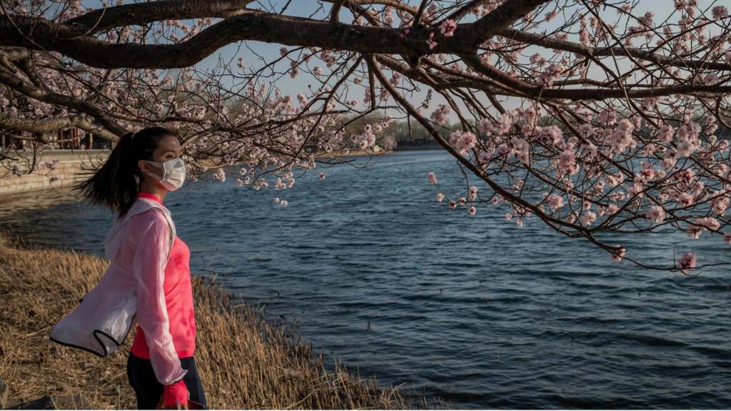 girl at summer palace