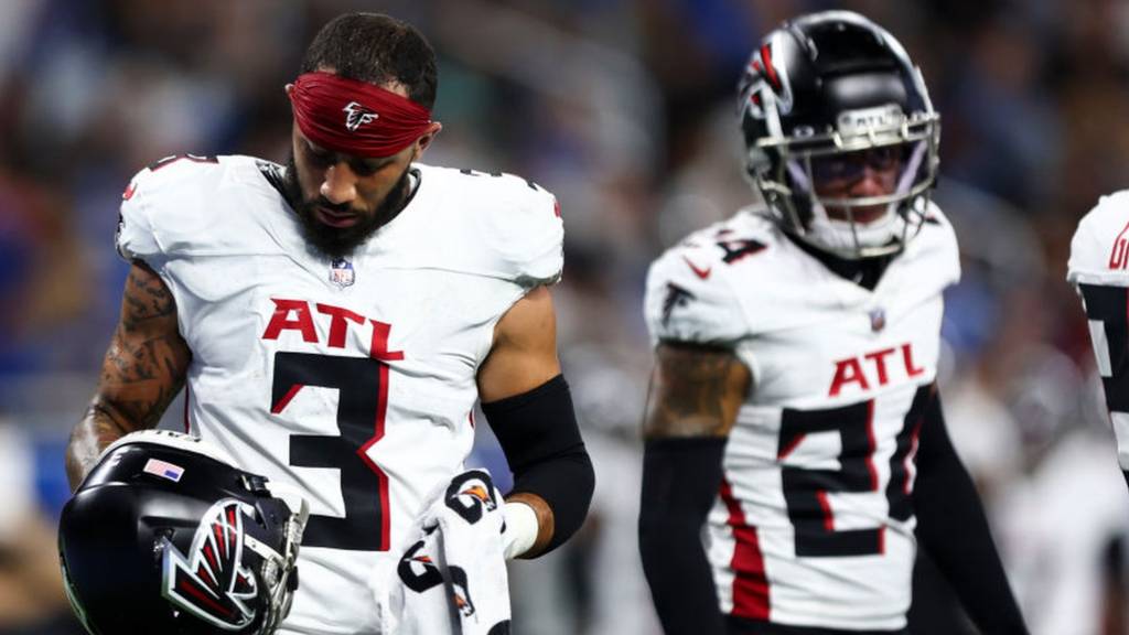 Falcons fans react to Desmond Ridder incompletion to Kyle Pitts