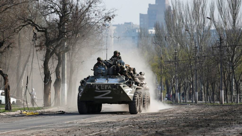 Mariupol defenders ignore Russia surrender deadline (bbc.com)