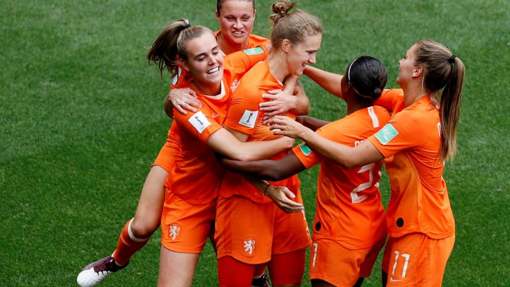 Vivianne Miedema celebrates scoring the third goal for the Netherlands