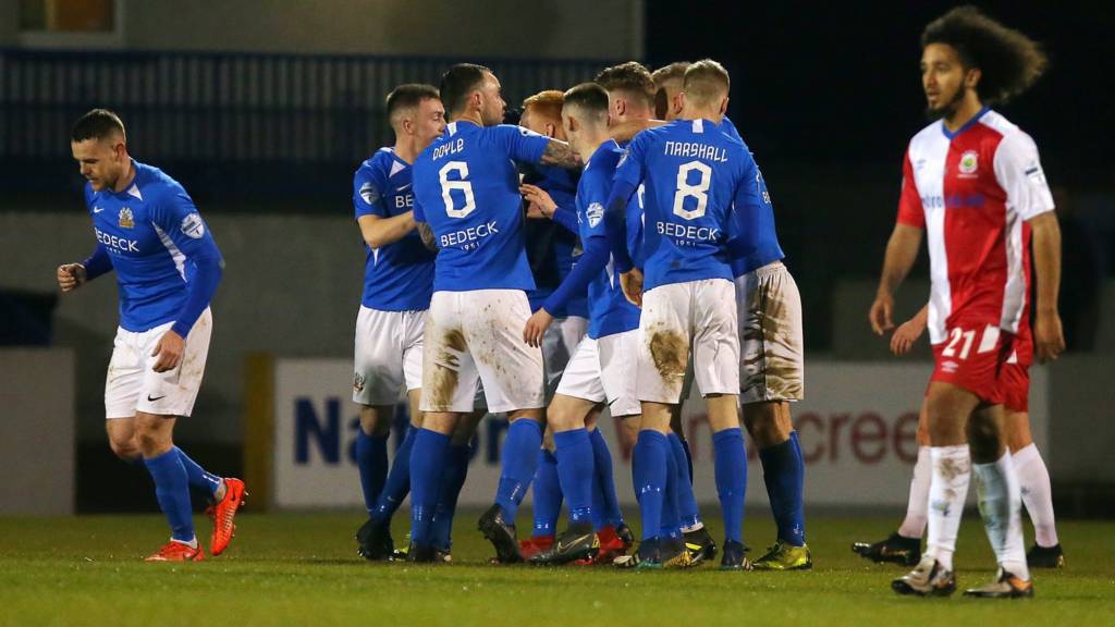 Glenavon celebrate