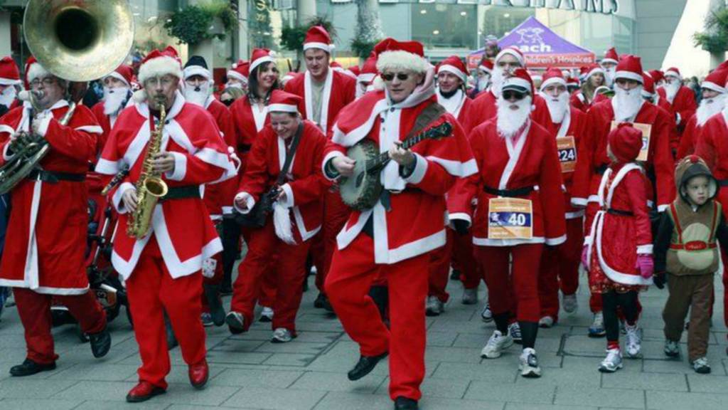 EACH Santa run in Bury St Edmunds, 2010