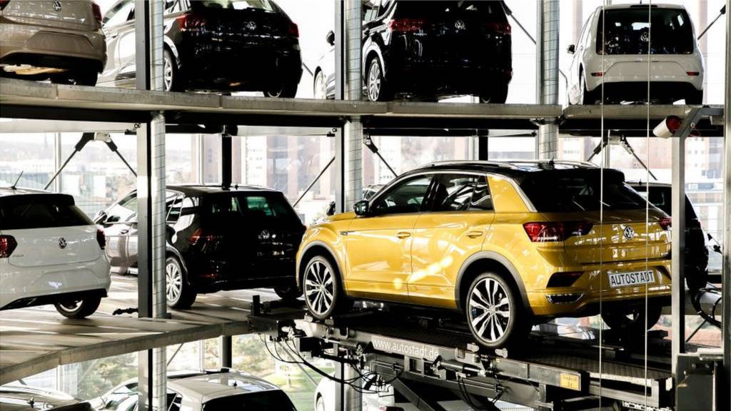 Business Live: VW Invests $800m In Electric Cars - BBC News