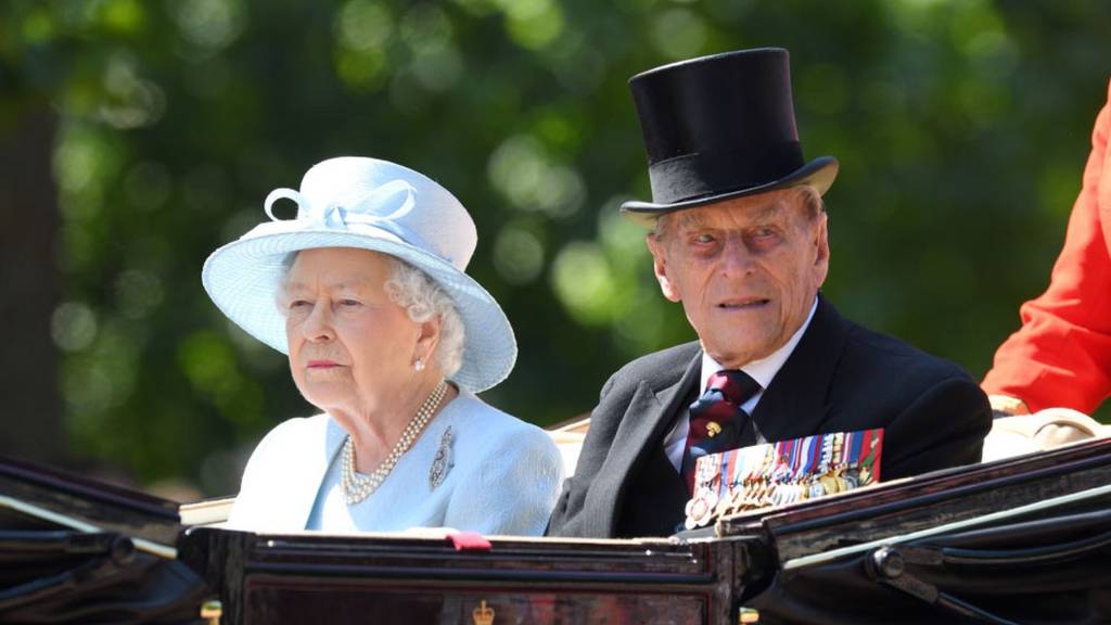 Kraliçe İkinci Elizabeth'in eşi Prens Philip'in 99 yaşında hayatını kaybetmesinin ardından dünyanın dört bir yanından başsağlığı mesajları geliyor. Gelişmeler canlı anlatım sayfamızda.