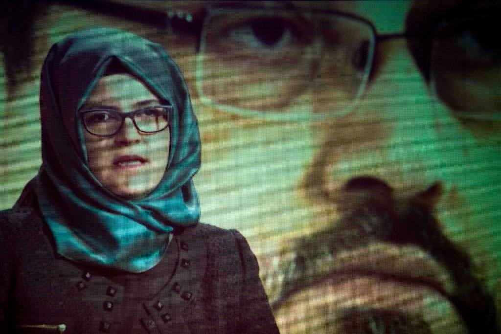صورة جمال خاشقجي وخطيبته