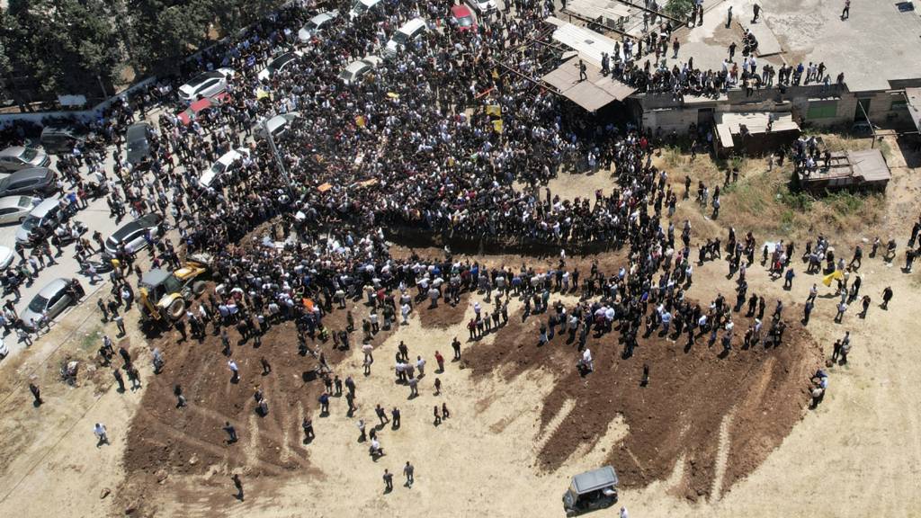 Jenin Mourners Fill Streets For Funerals As Israel Ends Assault Bbc News