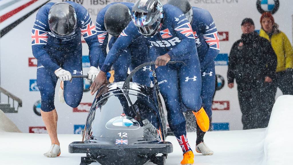 GB fourman bobsleigh push