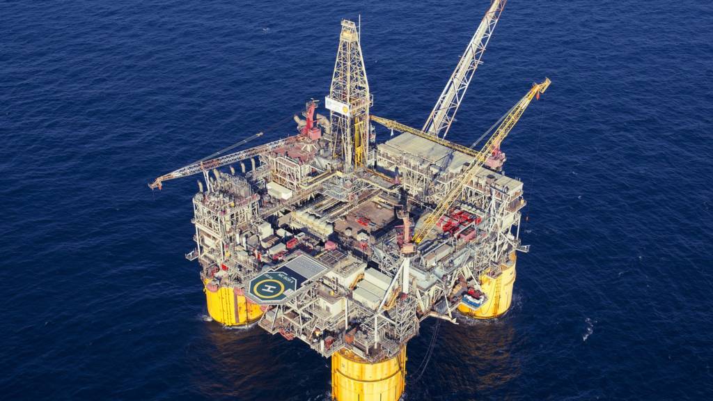 Oil rig