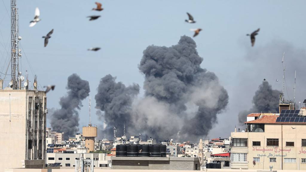 Israel Gaza live updates: Israel citizens taken hostage in militant assault from Gaza - BBC News