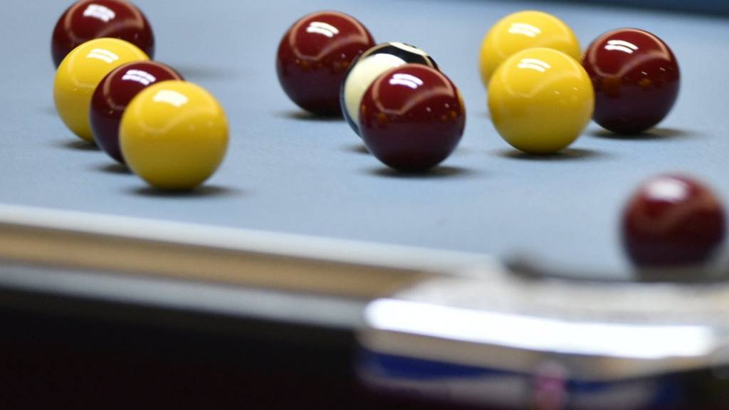 Pool table