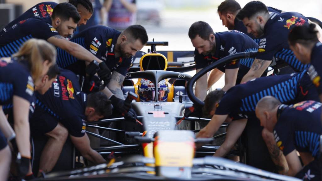 F1 pre-season testing: Max Verstappen more than a second clear on day one  in Bahrain - BBC Sport