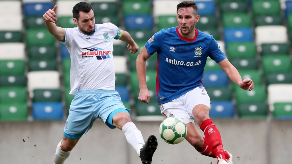 Linfield v Ballymena United
