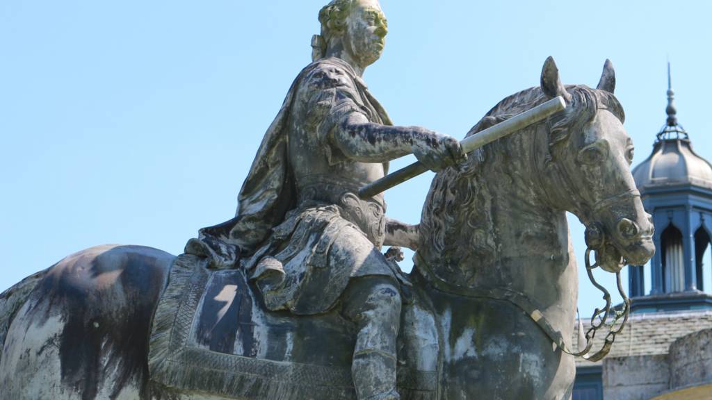 Hartwell House statue