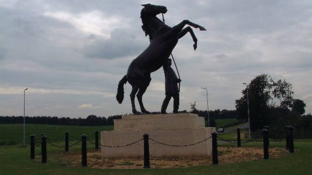 Newmarket horse statue