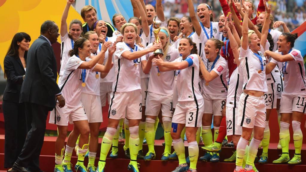 USA players celebrate