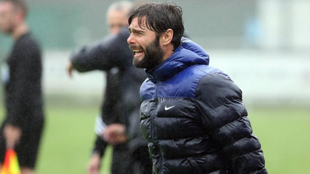 Glenavon manager Gary Hamilton